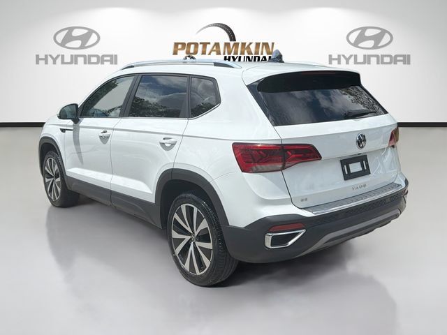 Used 2023 Volkswagen Taos SE FWD image 7
