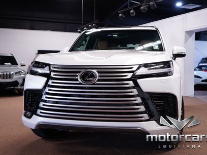 Used 2025 Lexus LX 600 4WD w/ Luxury Package