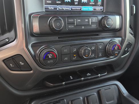 Used 2018 Chevrolet Silverado 1500 LT w/ All Star Edition AWD/4WD image 28
