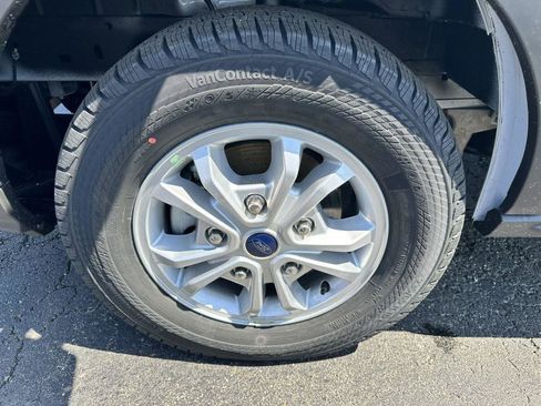 Used 2023 Ford E-Transit Medium Roof image 23