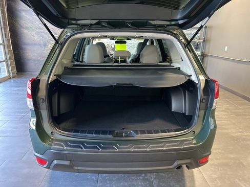 Used 2023 Subaru Forester Premium image 32