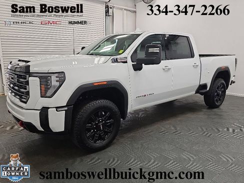 Used 2025 GMC Sierra 2500 AT4 AWD/4WD image 4