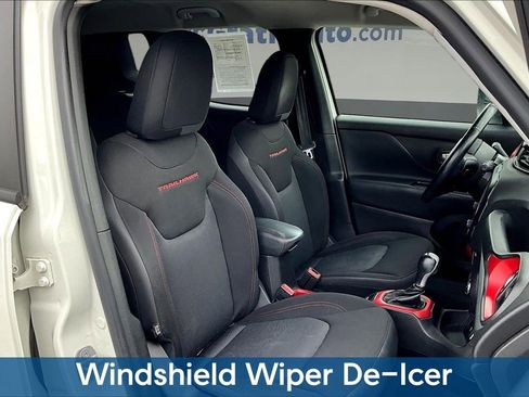 Used 2017 Jeep Renegade Trailhawk AWD/4WD image 27