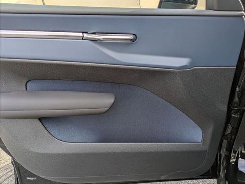 Used 2025 Volvo EX30 Ultra w/ Protection Package Premier image 10