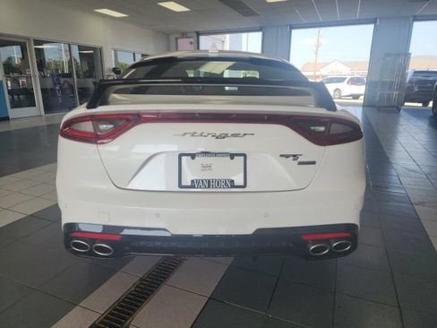 Used 2019 Kia Stinger GT2 AWD/4WD image 4