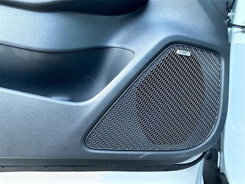 New 2025 Mitsubishi Outlander ES image 18