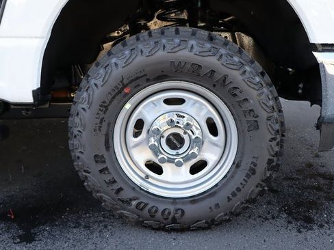 New 2026 Ford F250 XL w/ XL Off-Road Package image 11