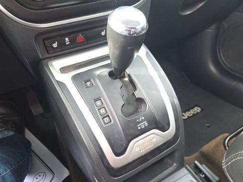 Used 2016 Jeep Compass High Altitude AWD/4WD image 24