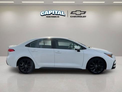 Used 2023 Toyota Corolla SE image 6