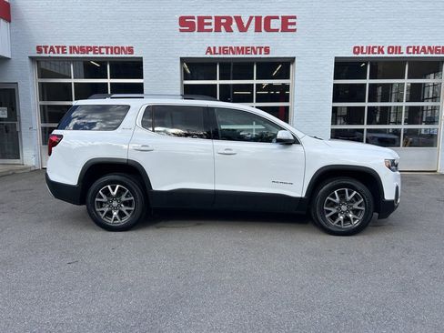 Used 2023 GMC Acadia SLE w/ Driver Convenience Package AWD/4WD image 8