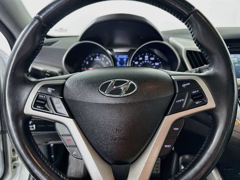 Used 2014 Hyundai Veloster w/ Style Package 02 FWD image 19