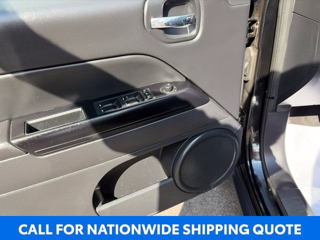 Used 2017 Jeep Patriot Sport w/ Power Value Group FWD image 5
