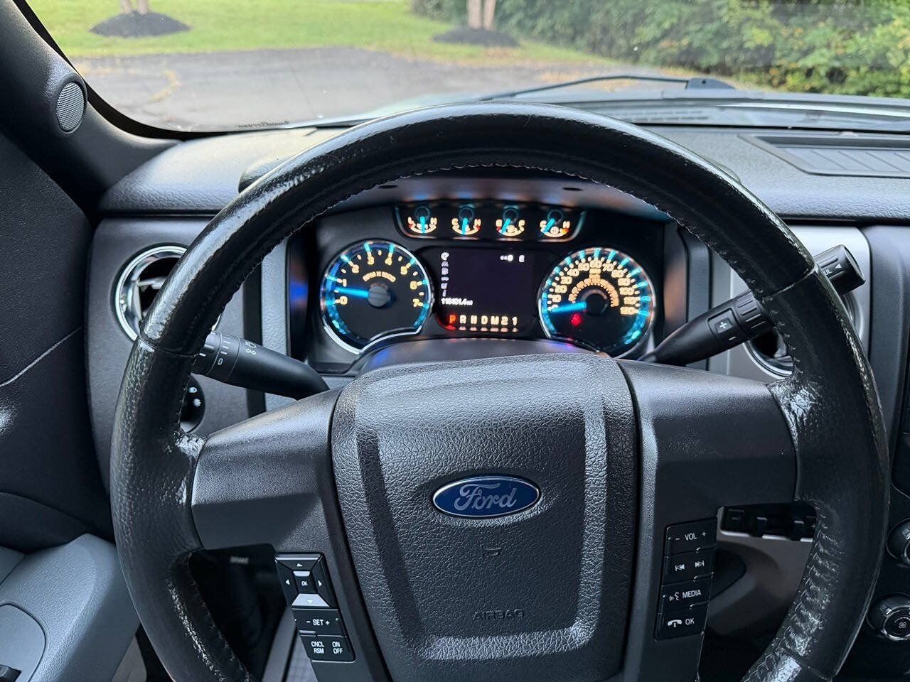 Used 2014 Ford F150 XLT w/ Equipment Group 302A Luxury AWD/4WD image 17
