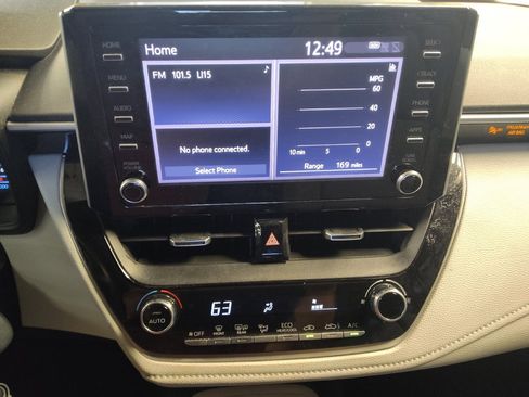 Used 2020 Toyota Corolla SE FWD image 25