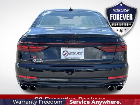 Used 2024 Audi S8 AWD/4WD image 5