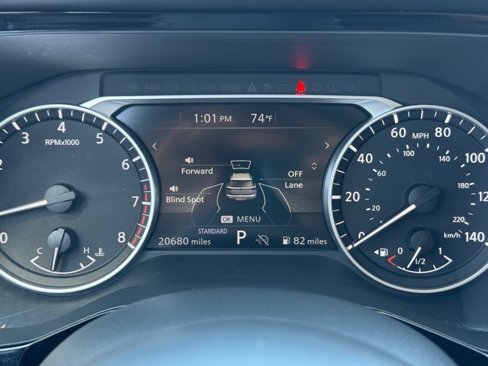 Used 2025 Nissan Pathfinder SV FWD image 33