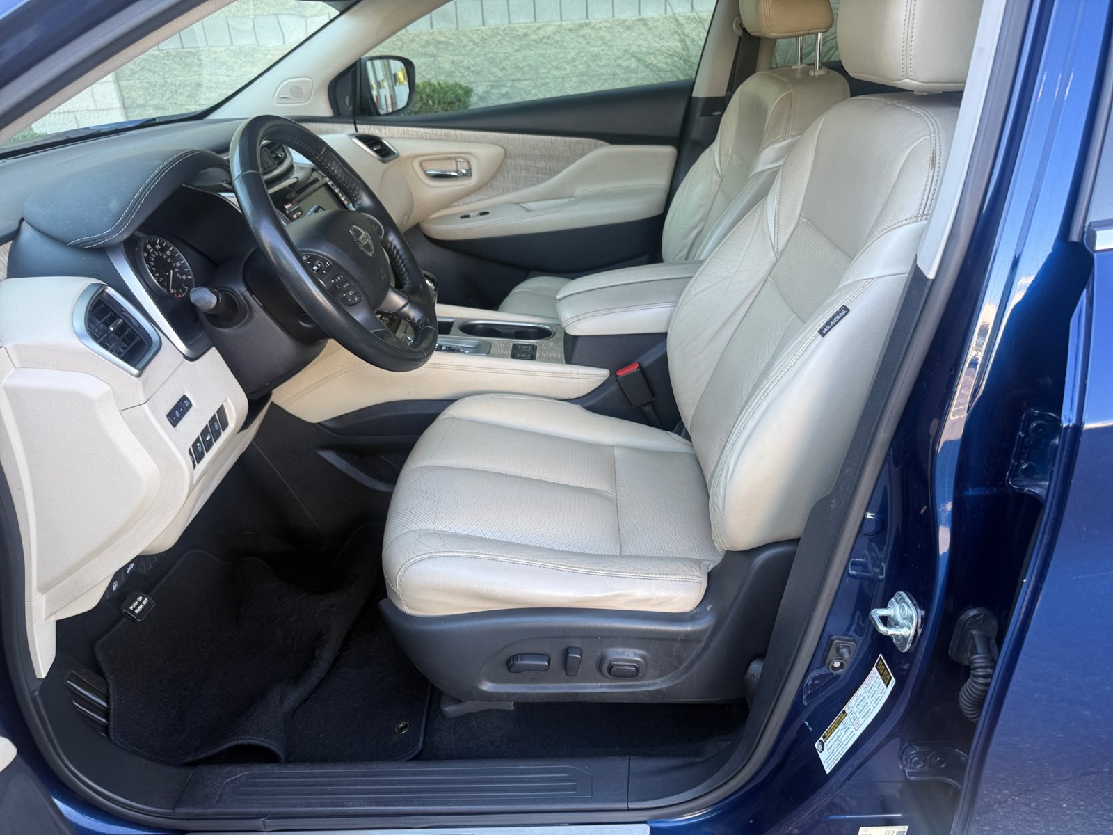 Used 2020 Nissan Murano SL w/ Moonroof Package FWD image 12