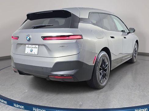 Used 2024 BMW iX xDrive50 AWD/4WD image 5
