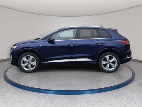 Used 2023 Audi Q4 e-tron Premium Plus w/ Premium Plus image 8