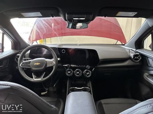 Used 2025 Chevrolet Blazer EV LT AWD/4WD image 7