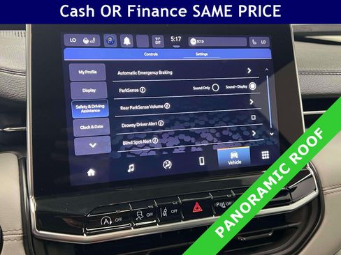 Used 2023 Jeep Compass Limited w/ Sun and Sound Group AWD/4WD image 26