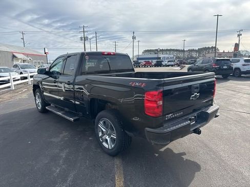 Used 2019 Chevrolet Silverado 1500 Custom w/ Custom Convenience Package image 5