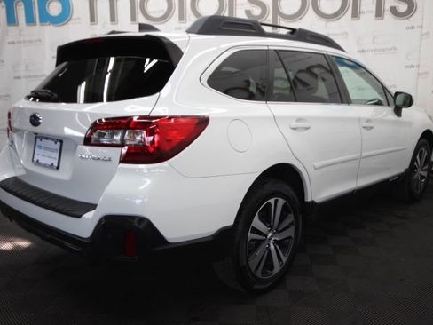 Used 2018 Subaru Outback 2.5i Limited image 9