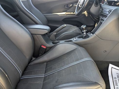 Used 2022 Hyundai Veloster N image 19