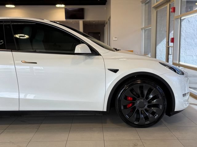 Used 2023 Tesla Model Y Performance AWD/4WD image 16