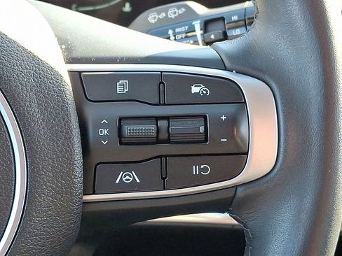 Used 2023 Kia Sportage EX image 21