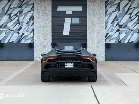 Used 2024 Lamborghini Huracan Sterrato AWD/4WD image 11