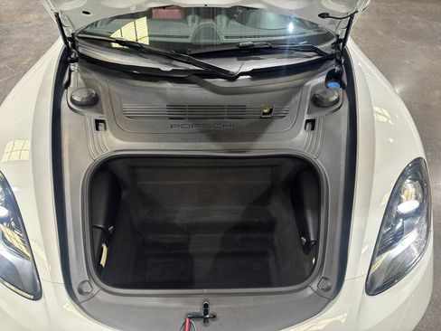Used 2019 Porsche 718 Cayman RWD image 34