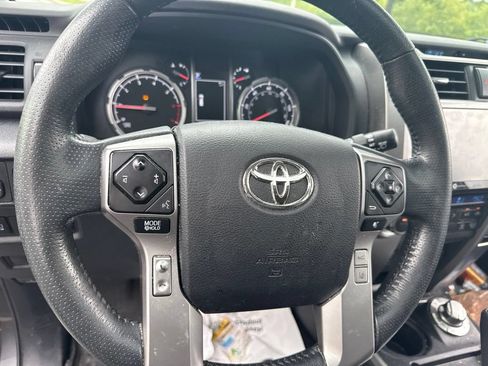 Used 2022 Toyota 4Runner Limited AWD/4WD image 9