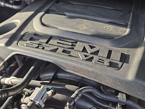 Used 2019 RAM 1500 Laramie image 49