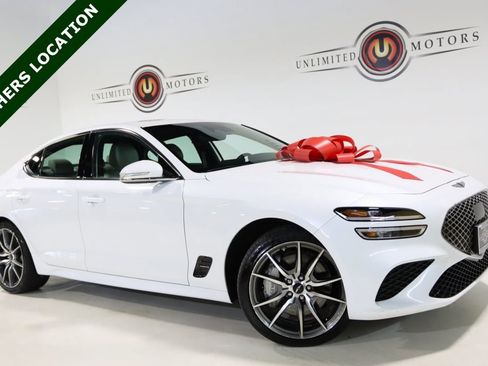 Used 2024 Genesis G70 2.5T image 1
