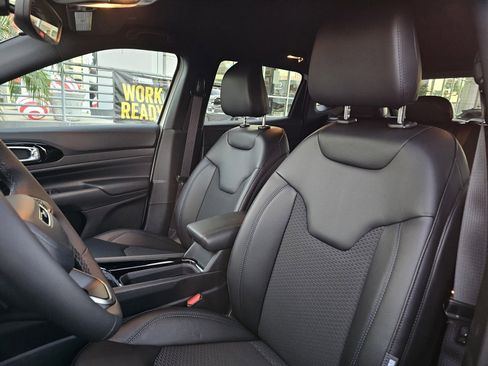 New 2026 Jeep Compass Latitude image 22