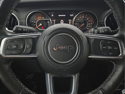 Used 2023 Jeep Wrangler Unlimited Sahara w/ Cold Weather Group AWD/4WD image 19