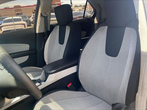 Used 2017 Chevrolet Equinox LS FWD image 9