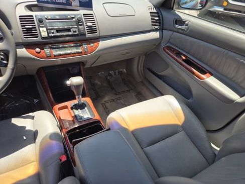 Used 2003 Toyota Camry XLE FWD image 12
