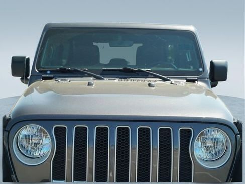 Used 2021 Jeep Wrangler Unlimited Sahara AWD/4WD image 38