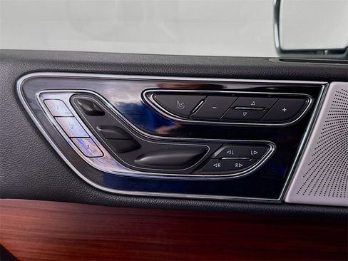 Used 2021 Lincoln Navigator L Reserve w/ Luxury Package image 23