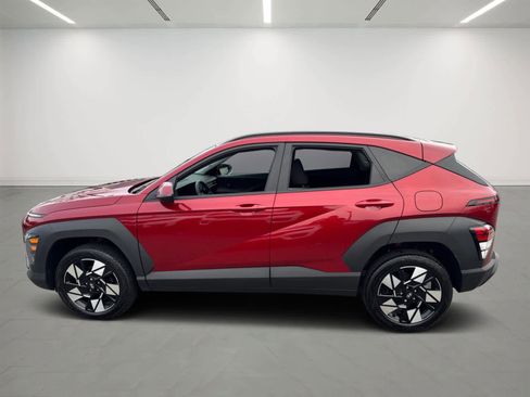Used 2024 Hyundai Kona SEL w/ Convenience Package image 3