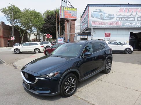 Used 2018 MAZDA CX-5 Touring w/ Preferred Equipment Package AWD/4WD image 2