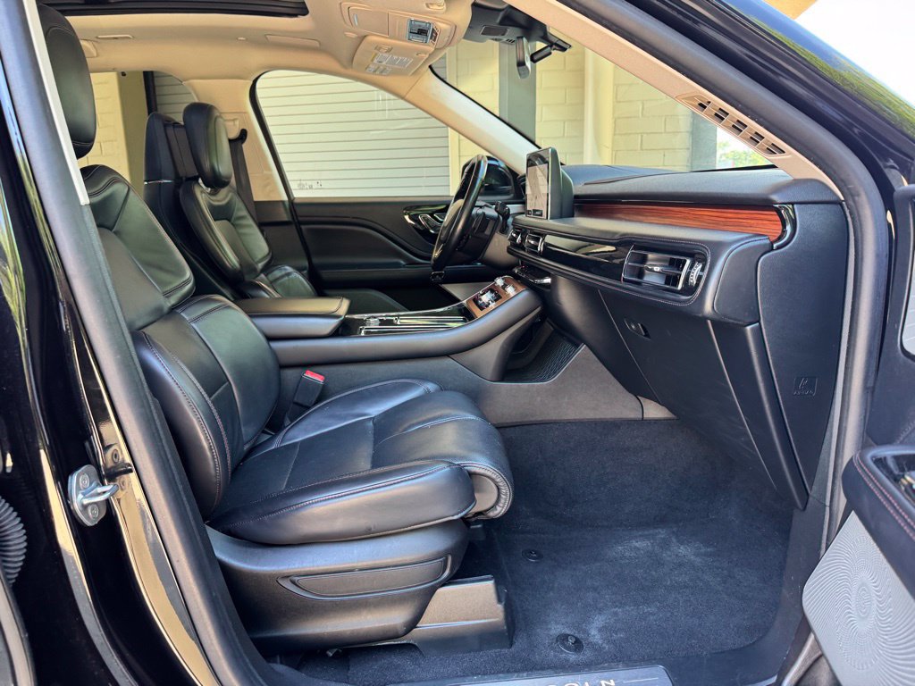 Used 2020 Lincoln Aviator Reserve w/ Equipment Group 202A AWD/4WD image 29