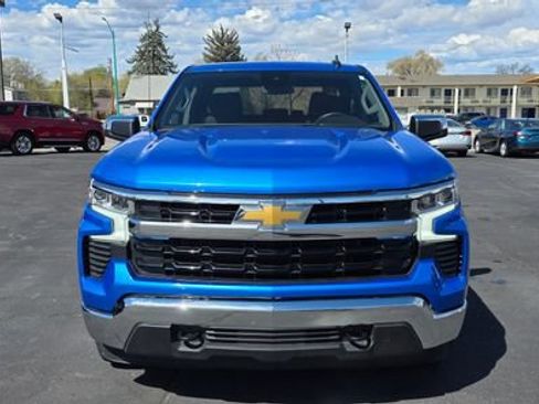 Used 2025 Chevrolet Silverado 1500 LT AWD/4WD image 4