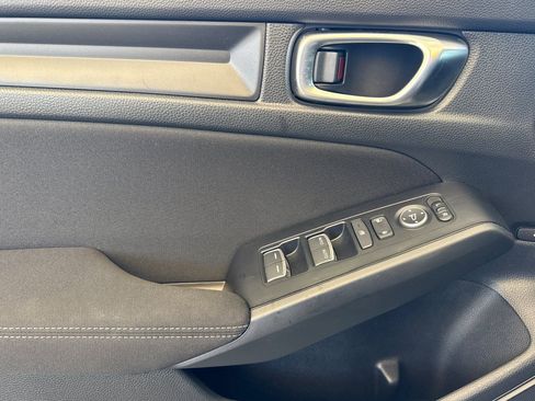 Used 2025 Honda Civic Sport image 11