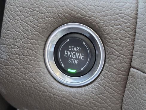 Used 2021 GMC Yukon Denali w/ Denali Premium Package image 37