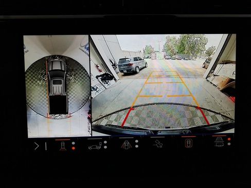 Used 2024 GMC Sierra 1500 Denali w/ Technology Package AWD/4WD image 11