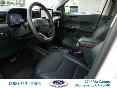 Used 2025 Ford Maverick Lobo image 14