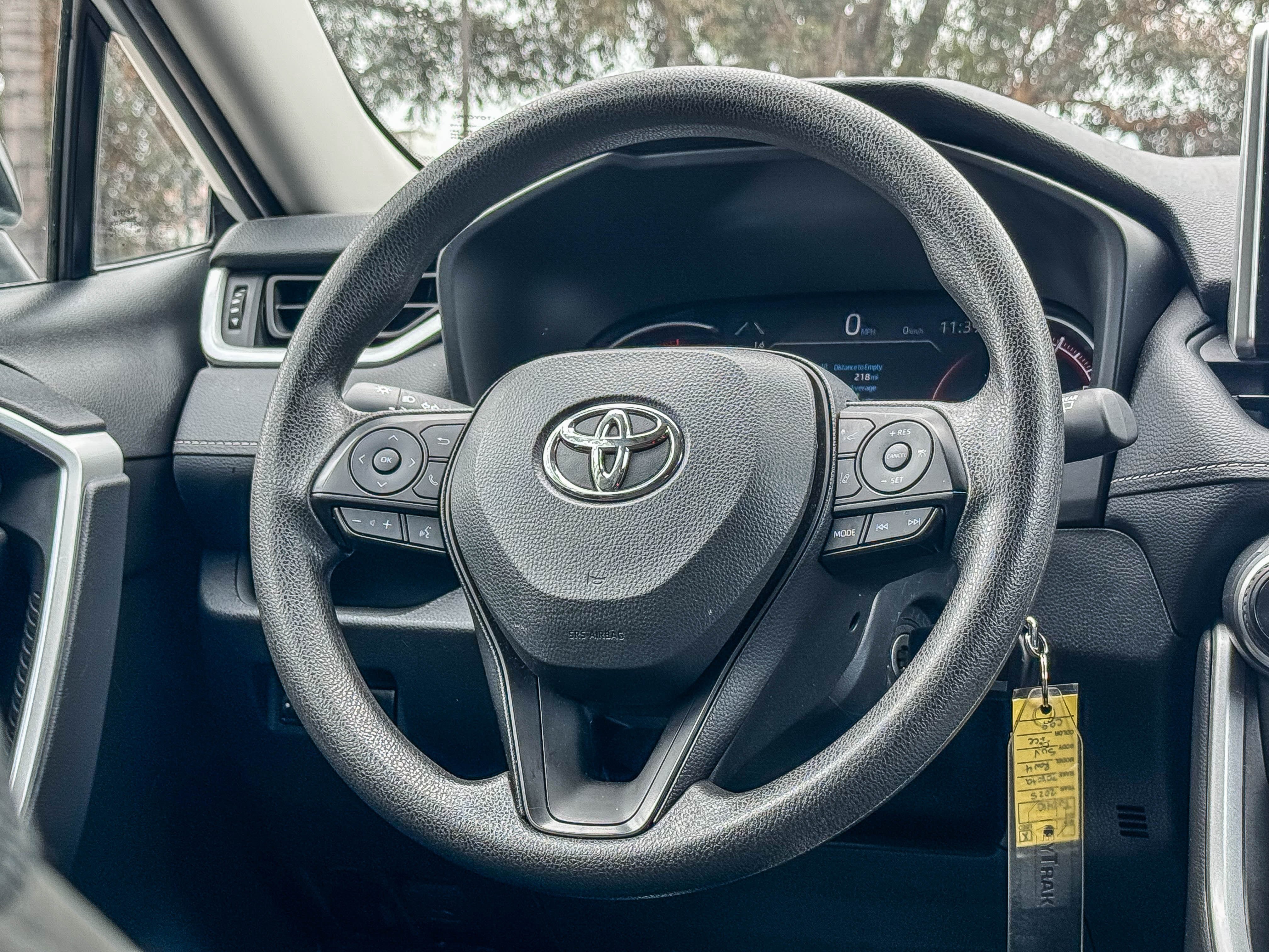 Used 2025 Toyota RAV4 LE AWD/4WD image 15